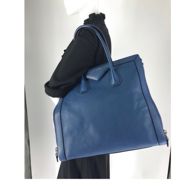 GORGEOUS blue Givenchy shoulder bag - Picture 5 of 15